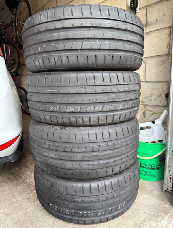 Kumho Ecsta PS91 Tires