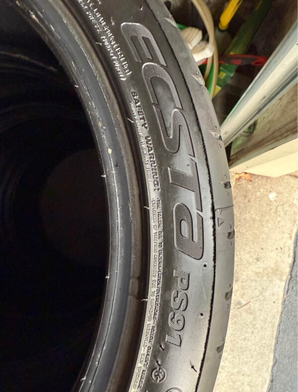 Kumho Ecsta PS91 Tires