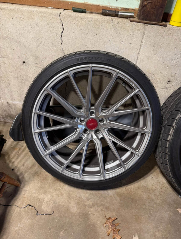 Vossen HF-4T Wheels and Tires