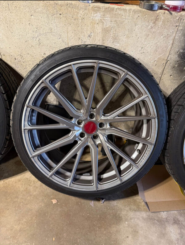 Vossen HF-4T Wheels and Tires